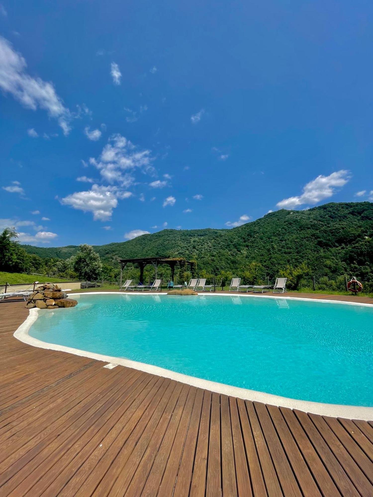 Agriturismo Piano Di Andrea Ostigliano Luaran gambar